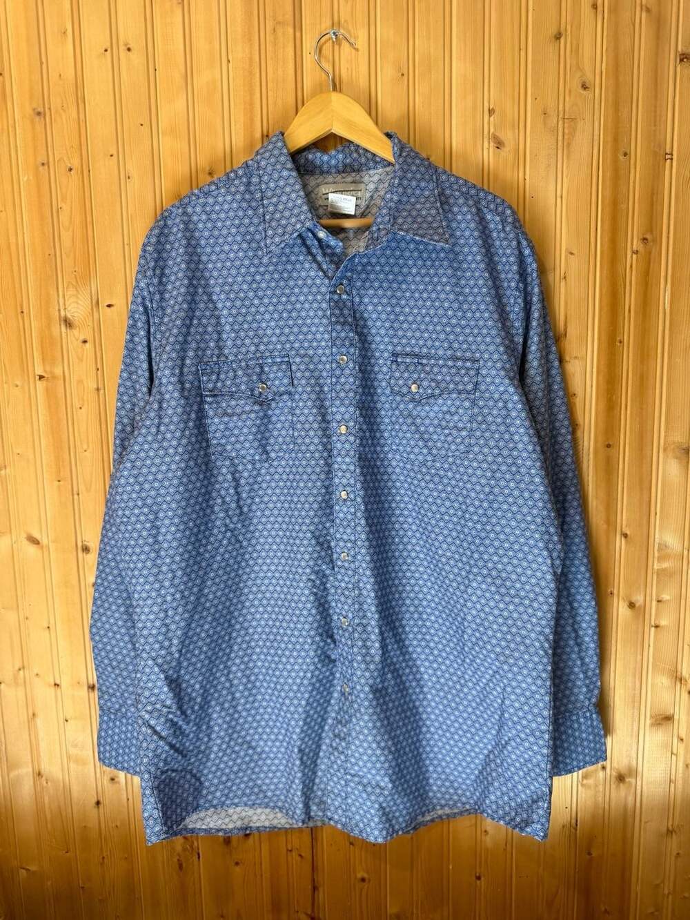 Wrangler Wrancher Men's Long Sleeve Geometric Pattern Western Pearl Snap Shirt